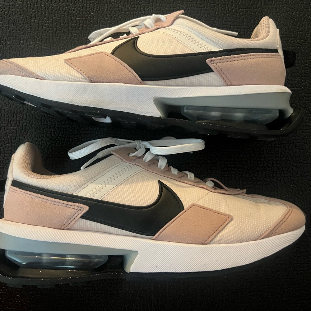 Nike waffle sneakers